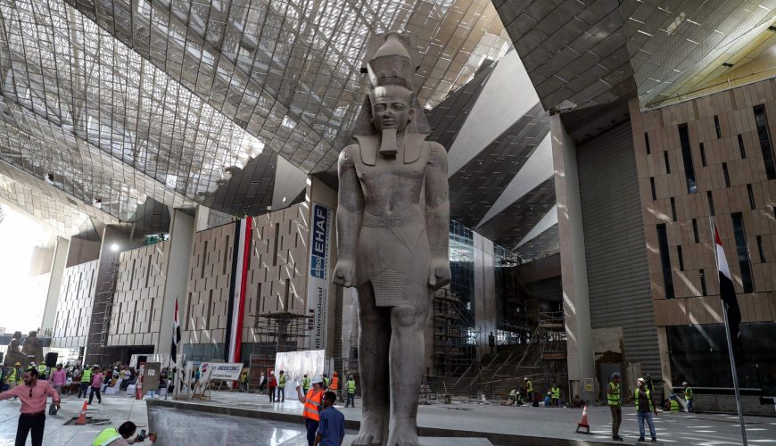 Tauchen Sie ein in Ägyptens Geschichte – Ein Besuch im Grand Egyptian Museum