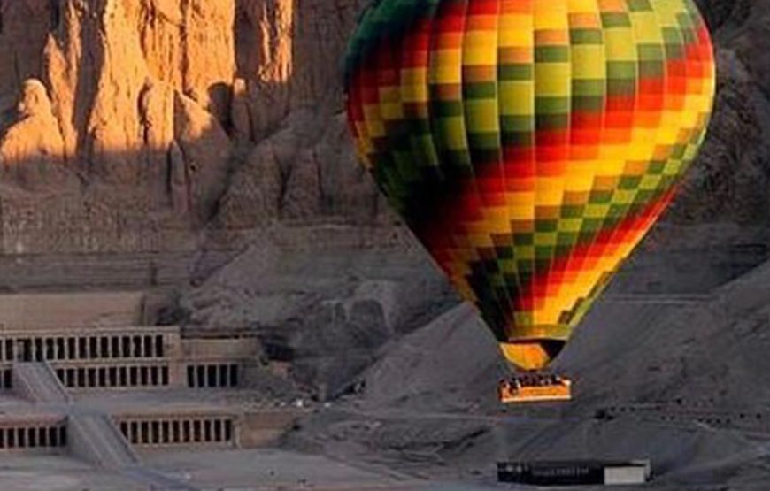 Heißluftballon Ausflug über der Historischen Stadt Luxor