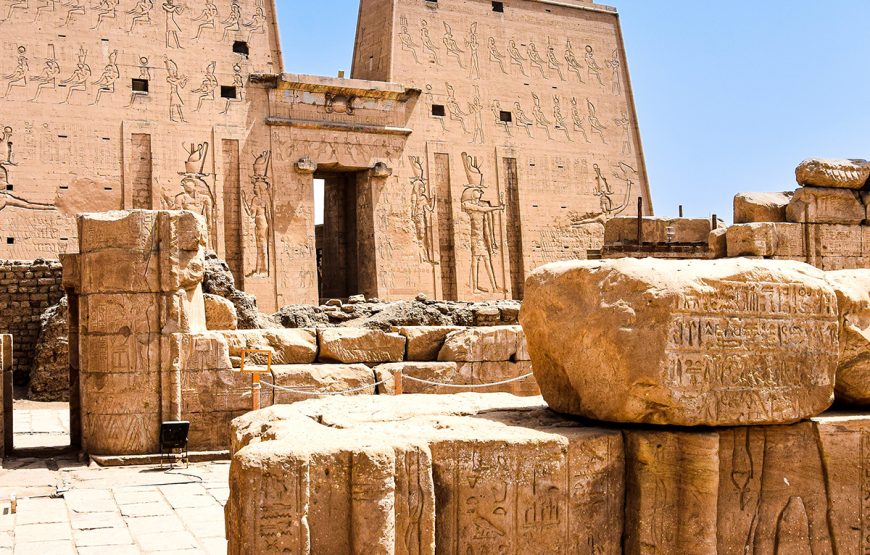 Entdecken Sie mit uns zusammen die prächtigen Tempel von Karnak und Luxor am Ostufer des Nils