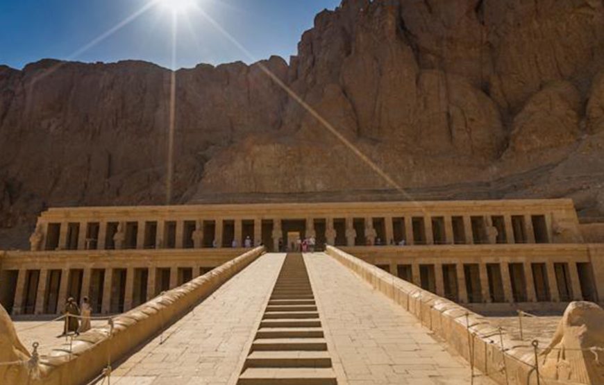 Die Entdeckung der Wunder von Luxor- Eine Tour zwischen Ost und West