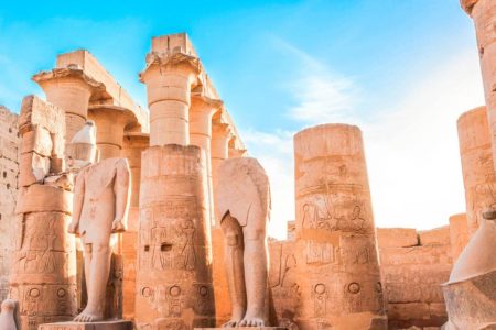 Entdecken Sie mit uns zusammen die prächtigen Tempel von Karnak und Luxor am Ostufer des Nils